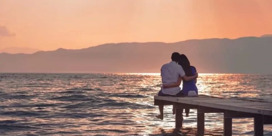 Famous Couple Adda of Mumbai | मुंबई के फेमस कपल अड्डा