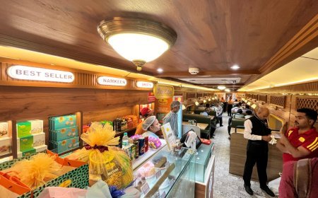 अंधेरी रेलवे स्टेशन पर नयी यात्री सुविधा 'रेस्टोरेन्‍ट ऑन व्हील्स'