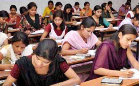 अनाथालय में पली दृष्टिबाधित लड़की माला की प्रेरणादायक ये कहानी: कूड़े से उठकर सफलता तक का सफर !