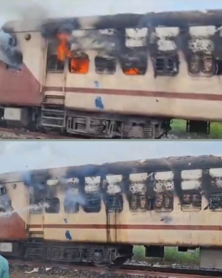 महाराष्ट्र के इस बंद ट्रेन में लगी भीषण आग !